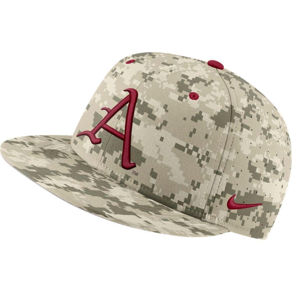 Arkansas Nike Aerobill Camo Baseball Fitted Hat